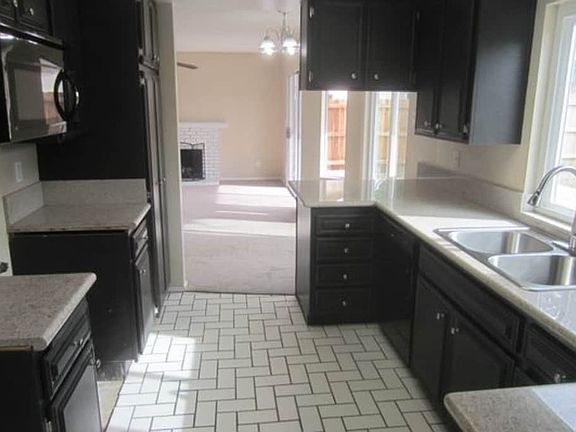 5th image of 3641 Mari Dr