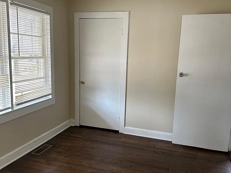 1542 McArthur Rd — Photo 7