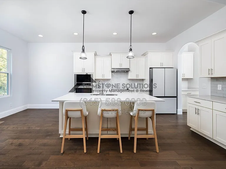 631 Silva Ln — Photo 7