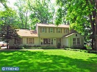 220 Gulph Hills Rd, Wayne, PA 19087