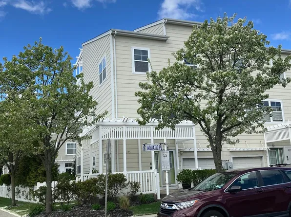 203 Aquatic Place, Arverne, NY 11692