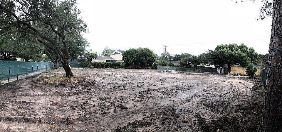 1st image of 9615 Cedarhurst Dr
