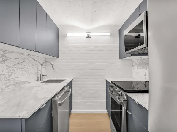 2 West 16th Street image 6 of 8