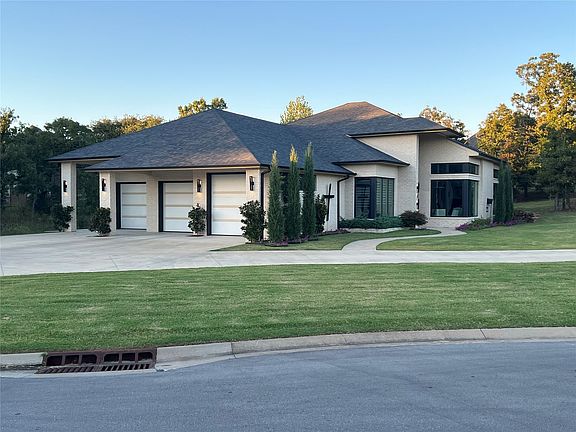 2nd image of 700 Cross Timbers Blvd