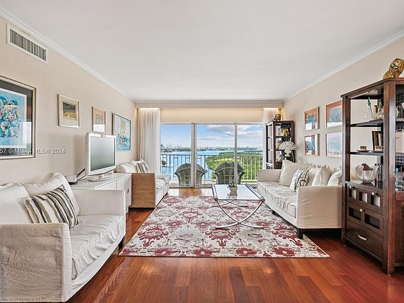 2nd image of 500 Bayview Dr APT 2122