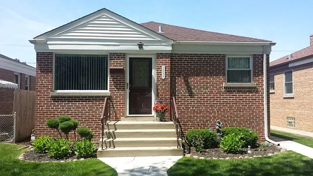 2564 Wood St photo 1