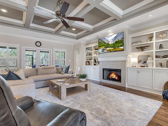 4th image of 9216 Shoal Creek Dr