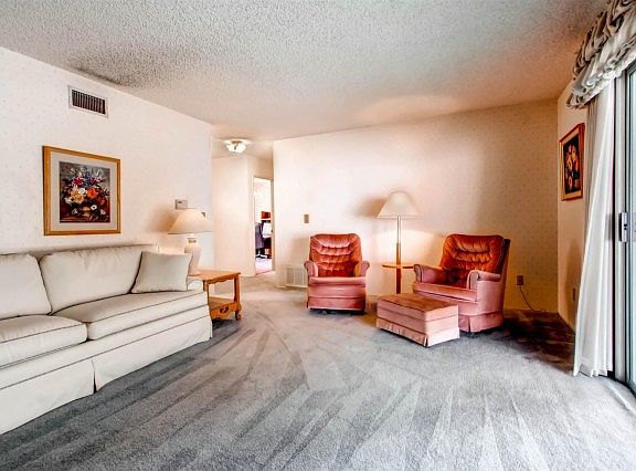 4th image of 9338 Knollwood Way
