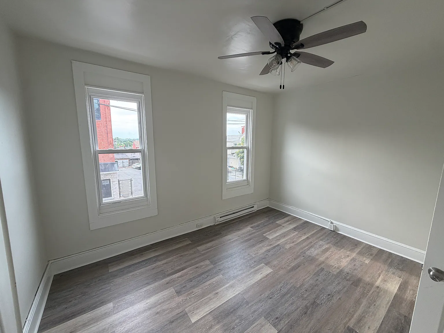 2 bed, 800 sqft, $975 — Photo 1