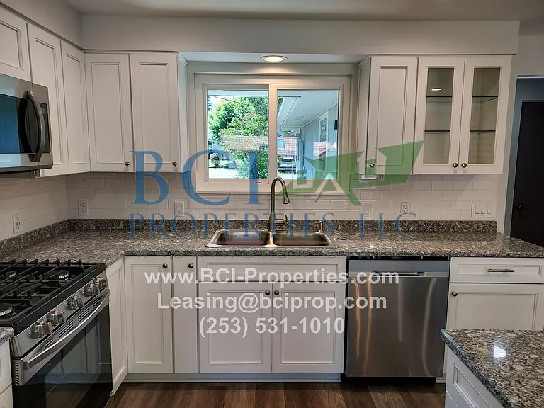8811 Forest Ave SW — Photo 33