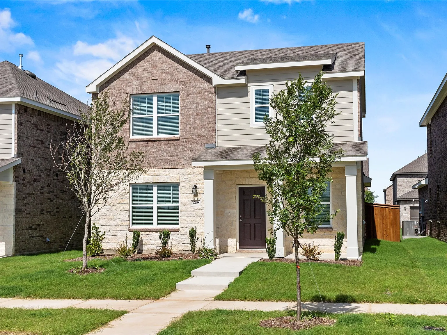 3 bed, 2.5 bath, 1894 sqft, $2,150 — Photo 2