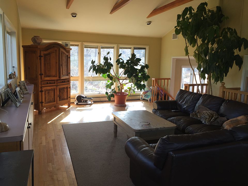 2nd image of 330 Healy Ave