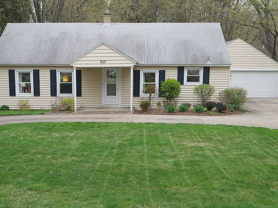 1st image of 543 W Lakewood Blvd