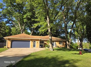 3404 Spring Creek Rd, Rockford, IL 61107