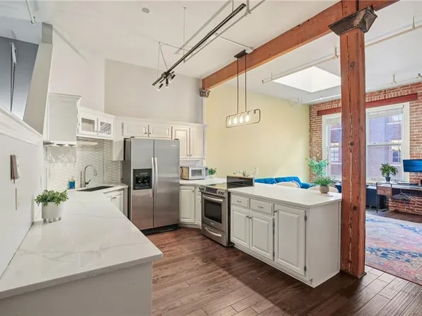 308 W 8th St APT 509, Kansas City, MO 64105