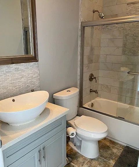 408 W Queen St #109 — Photo 37