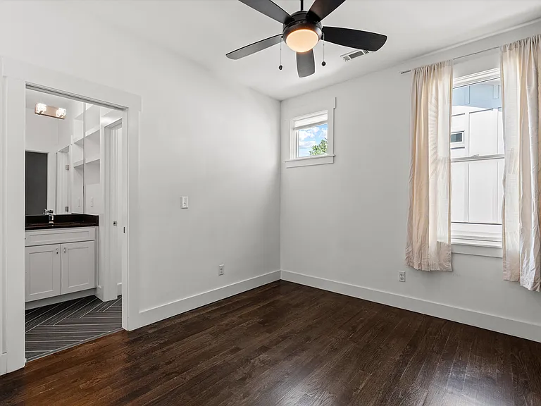 602 Douglas Ave — Photo 16