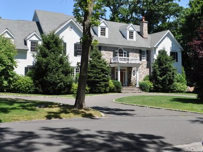 36 Lakewood Cir, Greenwich, CT, 06830
