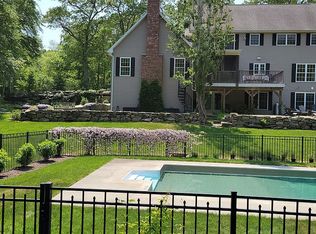 242 S Anguilla Rd, Pawcatuck, CT 06379