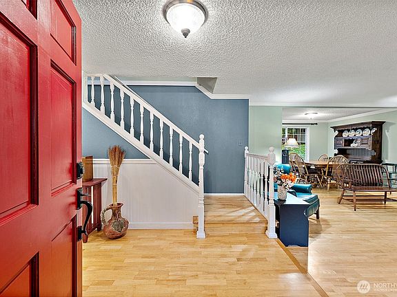 3rd image of 3035 SE Morning Light Court