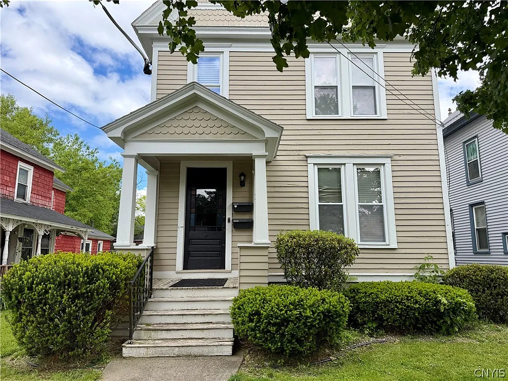 12 bed, 3.0 bath, 2505 sqft, $3,000 — Photo 1