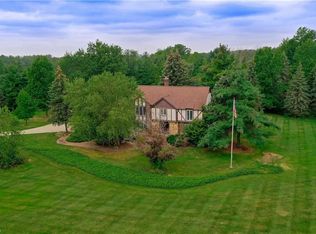 7605 Pelham Dr, Chesterland, OH 44026