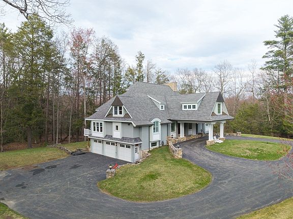 3rd image of 21 Whitney Rd