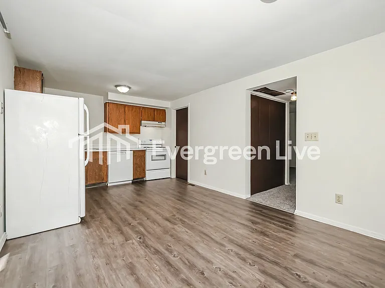 8095 Mount Aetna St — Photo 7