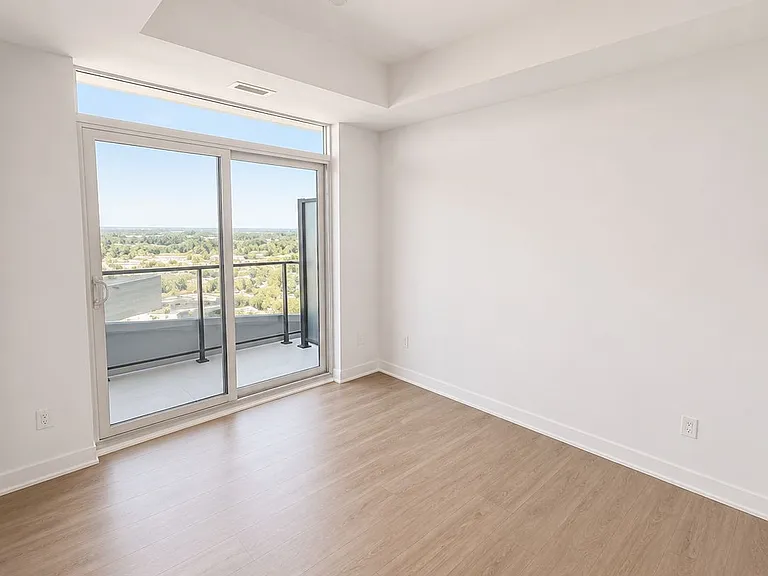 25 Wellington St S #3408 — Photo 9