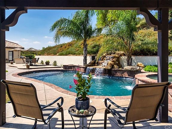 3rd image of 26854 Gwenalda Ln