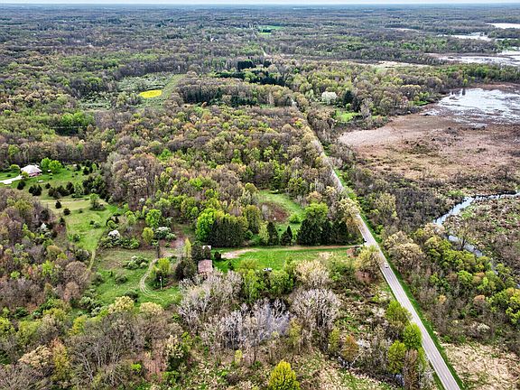 3rd image of 8889 Mount Hope Rd