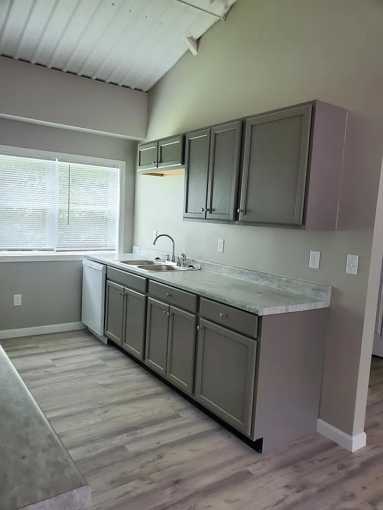 2 bed, $2,000 — Photo 3