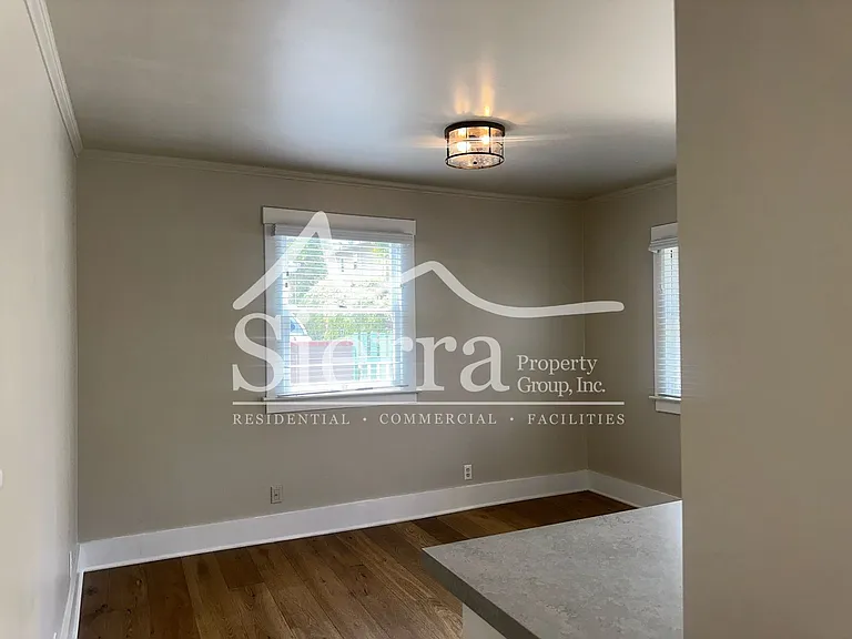 1323 Olive St #B — Photo 9