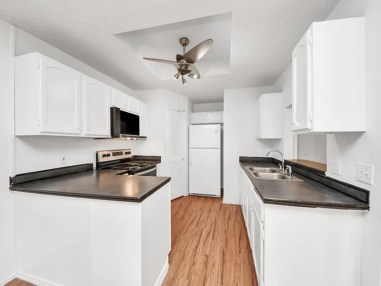 17003 Amidon Dr — Photo 17