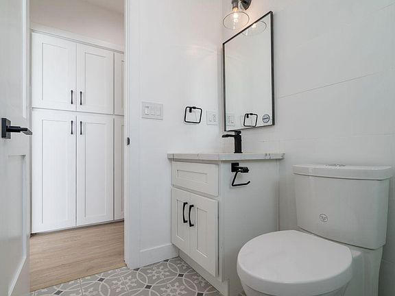 5th image of 1000 N Curson Ave APT 12