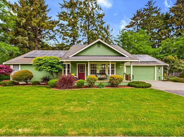 1503 Hidden Fox Ln, McKinleyville, CA 95519