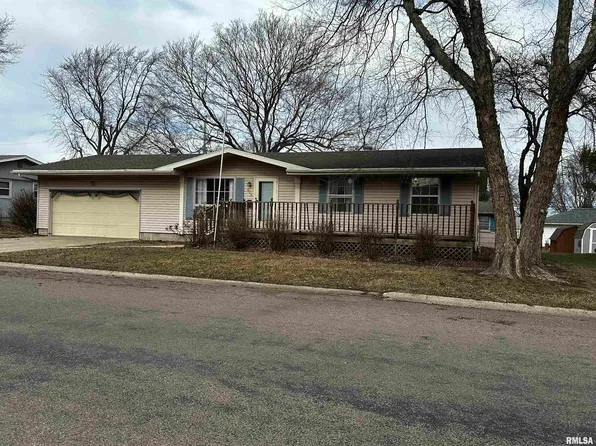 606 Hall Dr, South Jacksonville, IL 62650