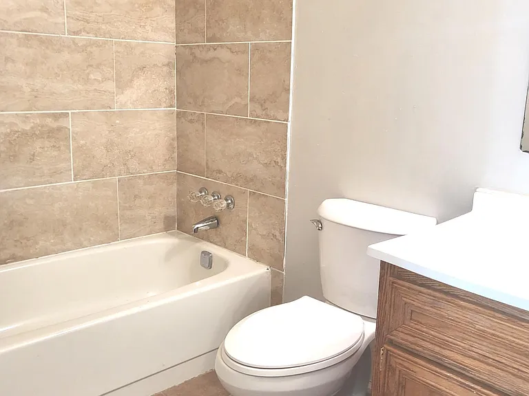 318 River Oak Dr — Photo 17