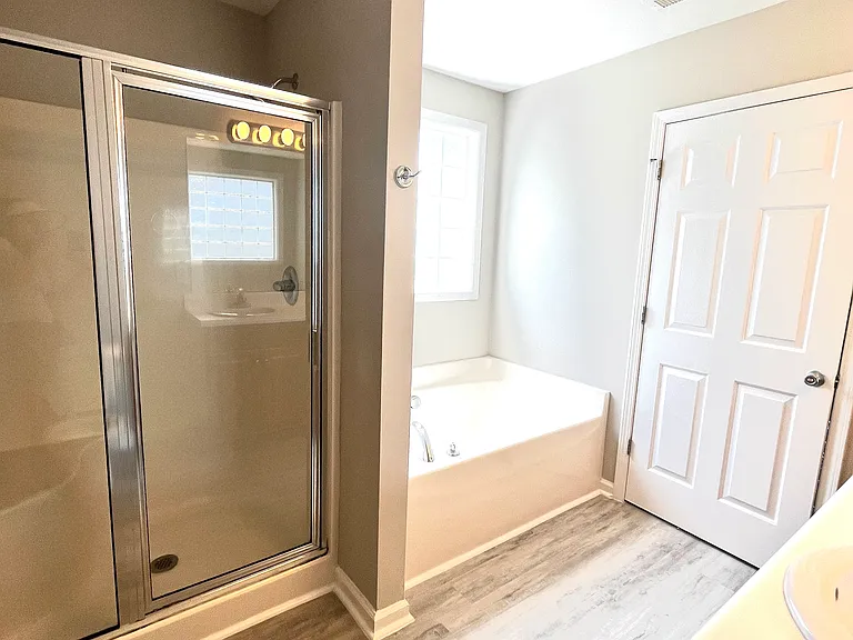 1044 Jade Ln — Photo 14