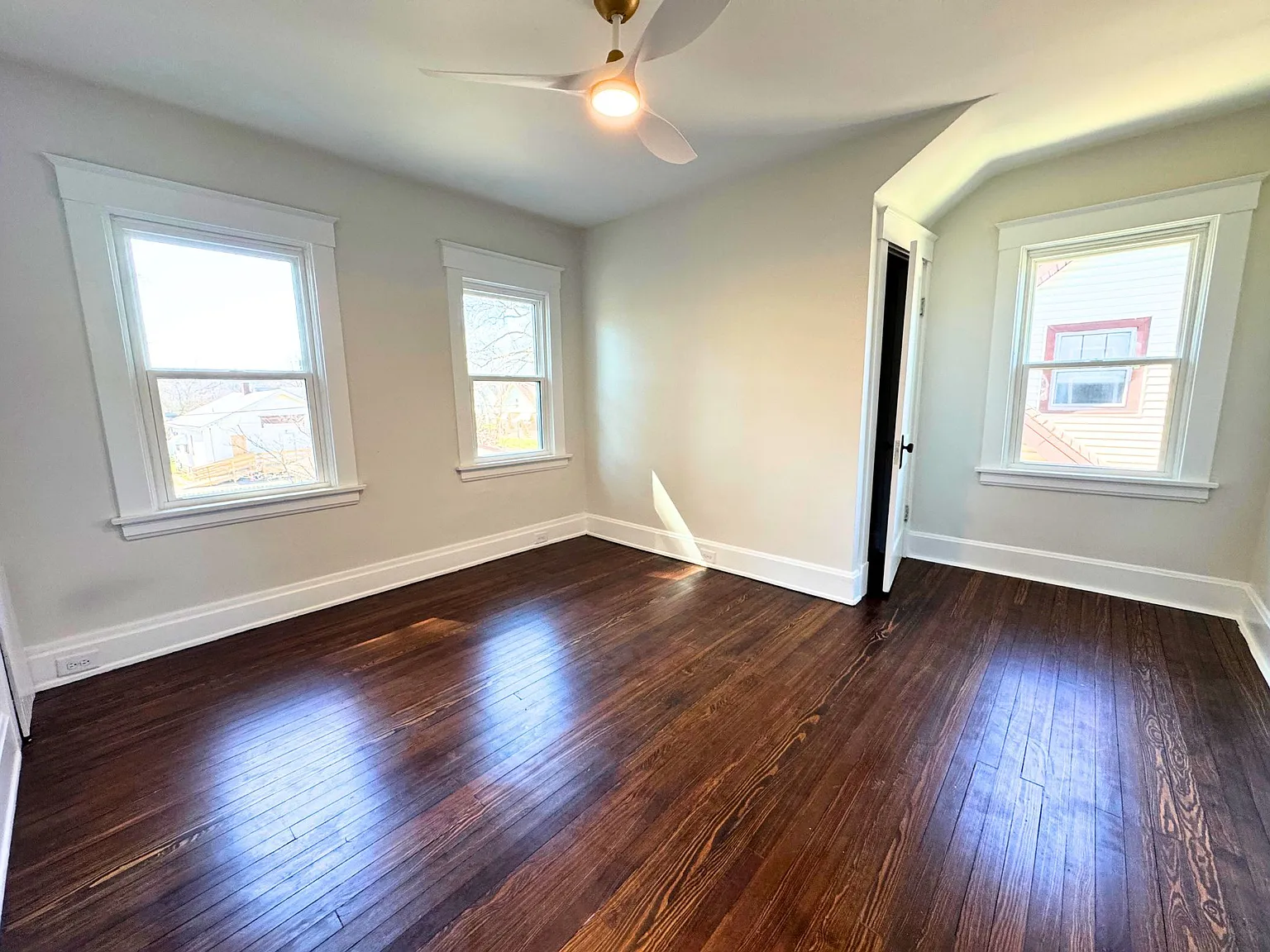 3 bed, 1.5 bath, 1446 sqft, $1,850 — Photo 3