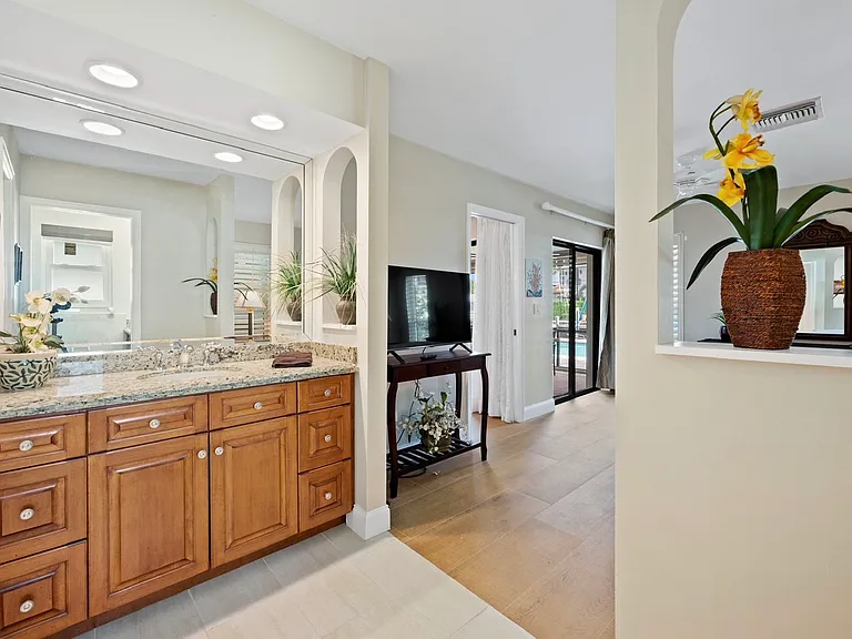 1090 Fairview Ln — Photo 27