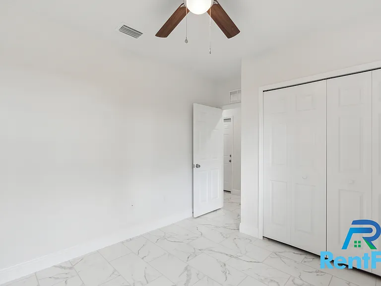 5038 Locke Ln #1 — Photo 5