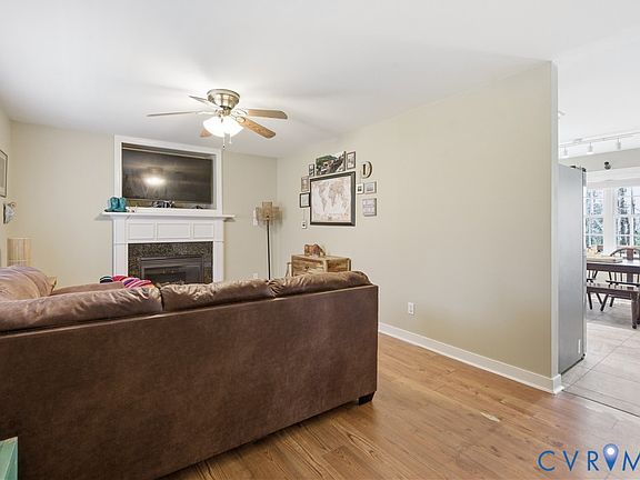 4th image of 2949 Mount Clair Rd