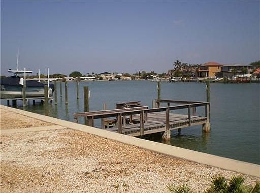 5th image of 2501 Bayshore Dr