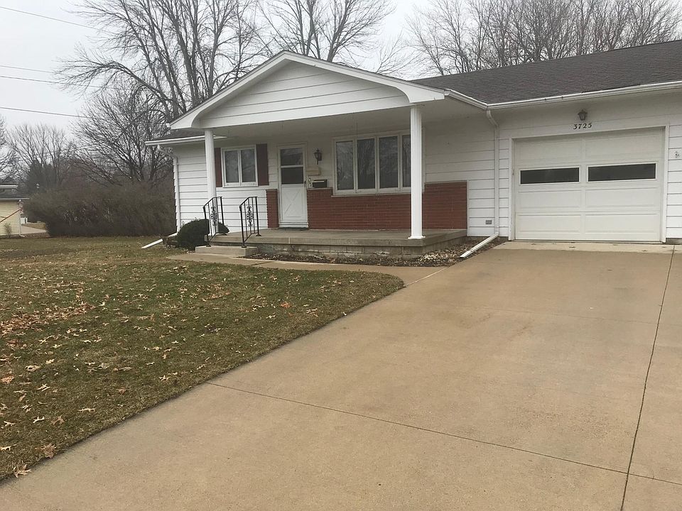 3725 Loralin Drive. Waterloo, Iowa. Very desirable location . Close to Crossroads Shopping Center, hospitals, restaurants, schools.