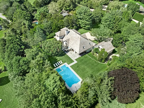 315 Flying Point Rd, Southampton, NY 11968