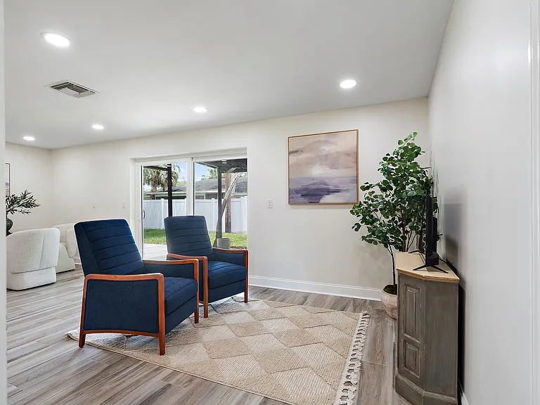 5273 Denver St NE — Photo 8