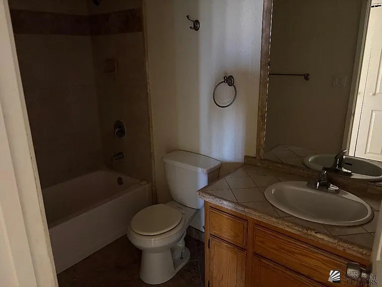 11251 E 27th Pl — Photo 15