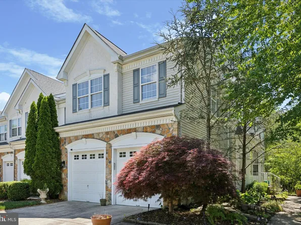 11 Weaver Dr, Marlton, NJ 08053