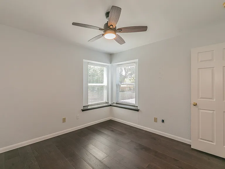 2 Edgemere Ct — Photo 20